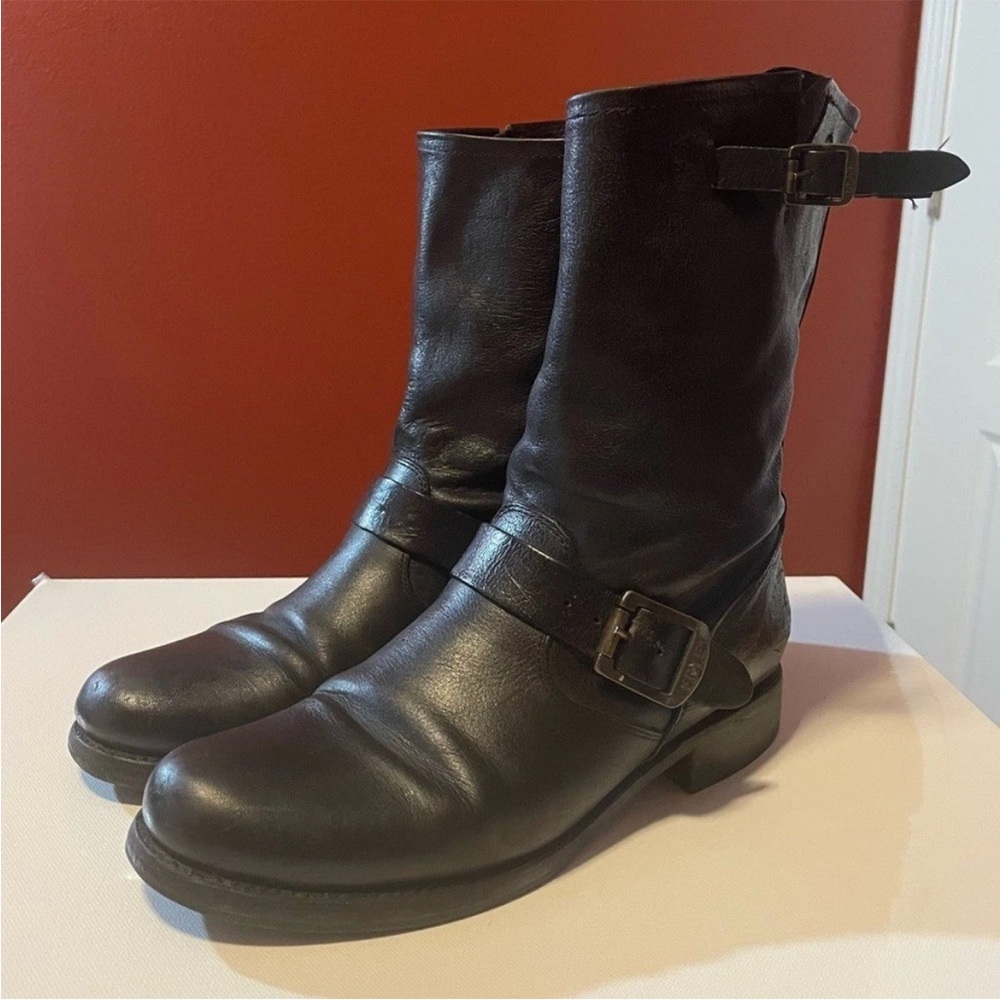 Frye Women's Veronica Harness Black Distressed Leather Western‎ Bootie